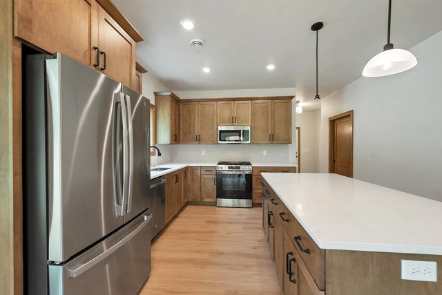 3152 EAST RIVER DRIVE, Green Bay, WI 54301