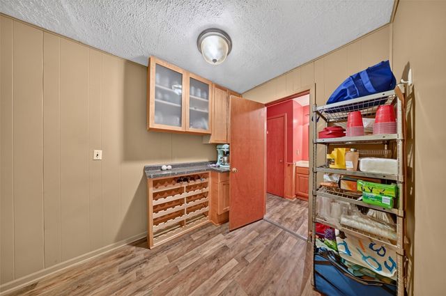 2235 Sugar Bottom Road NE, Solon, IA 52333