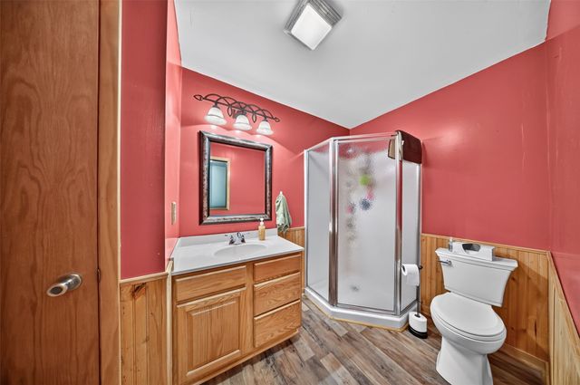 2235 Sugar Bottom Road NE, Solon, IA 52333