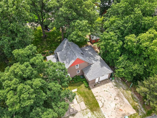 2235 Sugar Bottom Road NE, Solon, IA 52333