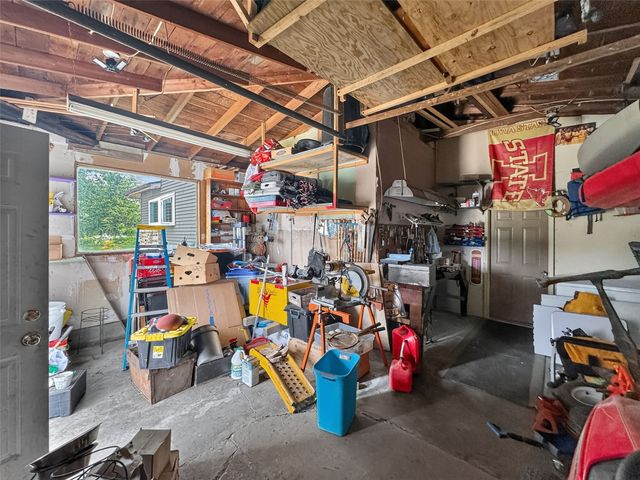 2235 Sugar Bottom Road NE, Solon, IA 52333