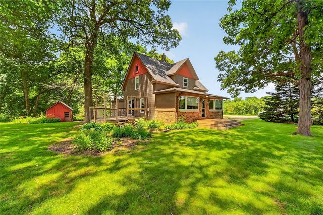 2235 Sugar Bottom Road NE, Solon, IA 52333