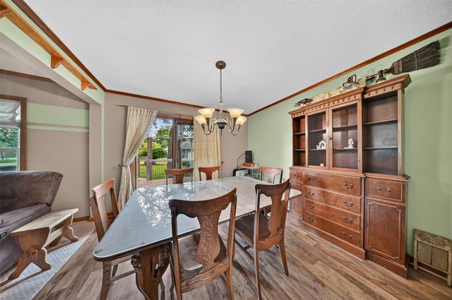 2235 Sugar Bottom Road NE, Solon, IA 52333