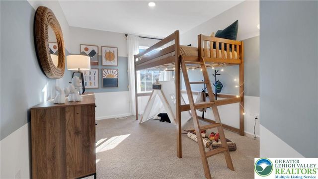 226 Winding Road, Forks Twp, PA 18040