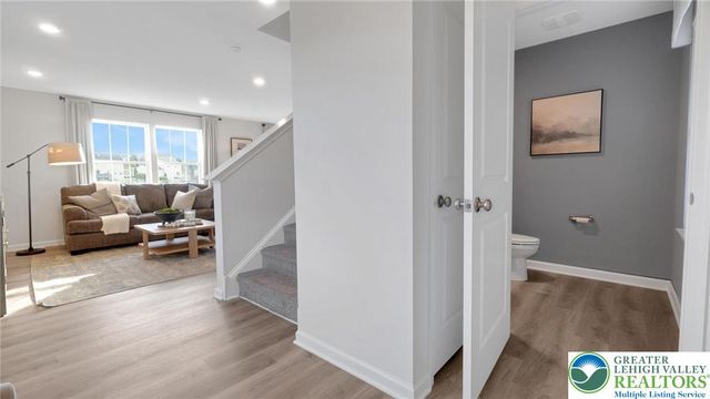 226 Winding Road, Forks Twp, PA 18040