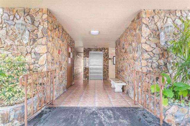 500 NE 12th Ave 407, Hallandale Beach, FL 33009