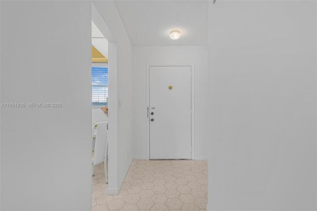 500 NE 12th Ave 407, Hallandale Beach, FL 33009