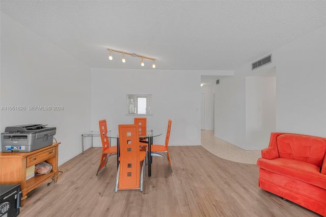 500 NE 12th Ave 407, Hallandale Beach, FL 33009