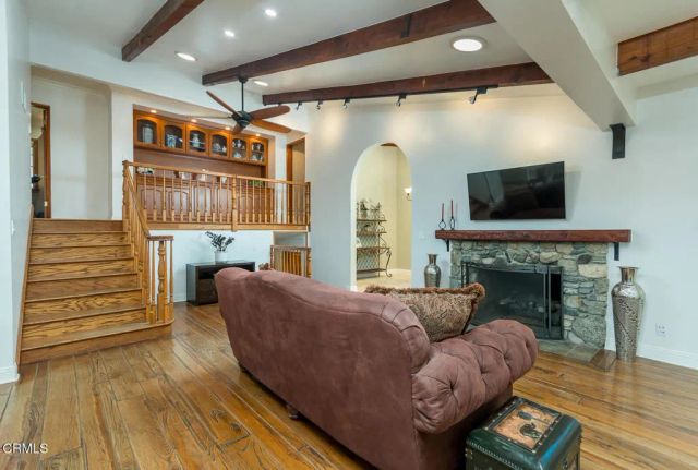 11395 Oro Vista Avenue, Sunland, CA 91040