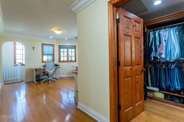 11395 Oro Vista Avenue, Sunland, CA 91040