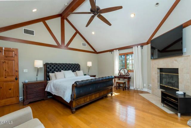 11395 Oro Vista Avenue, Sunland, CA 91040