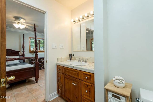 11395 Oro Vista Avenue, Sunland, CA 91040