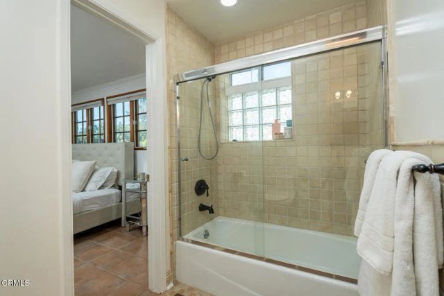 11395 Oro Vista Avenue, Sunland, CA 91040