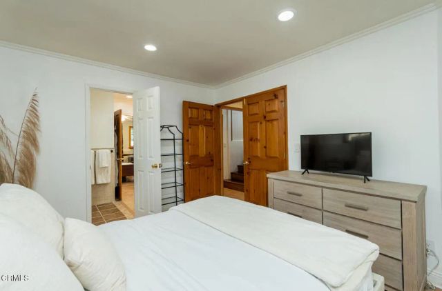 11395 Oro Vista Avenue, Sunland, CA 91040