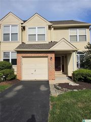325 Oxford Place 325, Macungie Boro, PA 18062