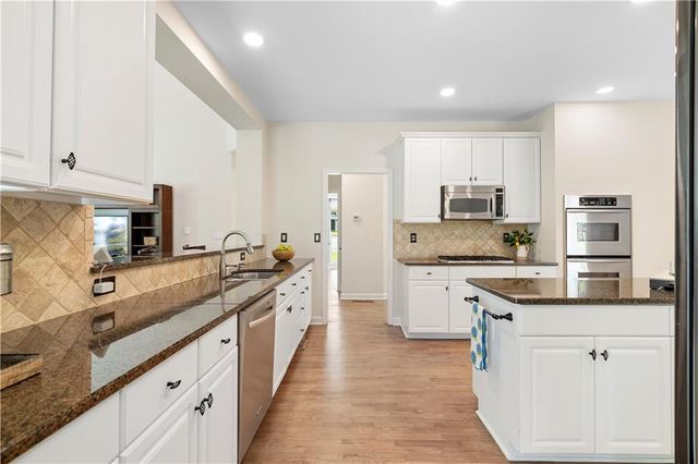 2016 Breckenridge Lane, Alpharetta, GA 30005