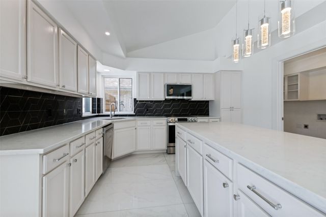 201 Rainbow Circle, Rockwall, TX 75032
