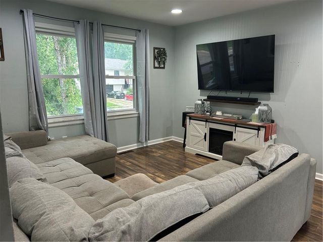 1801 Ann Avenue, Harrisonville, MO 64701