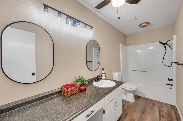 740 10th Street SE, Paris, TX 75460