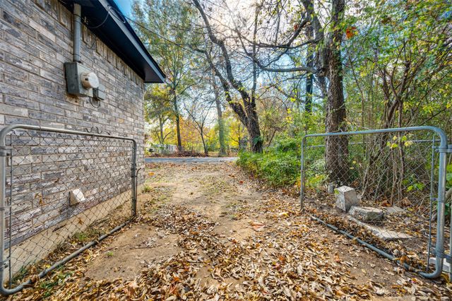 740 10th Street SE, Paris, TX 75460