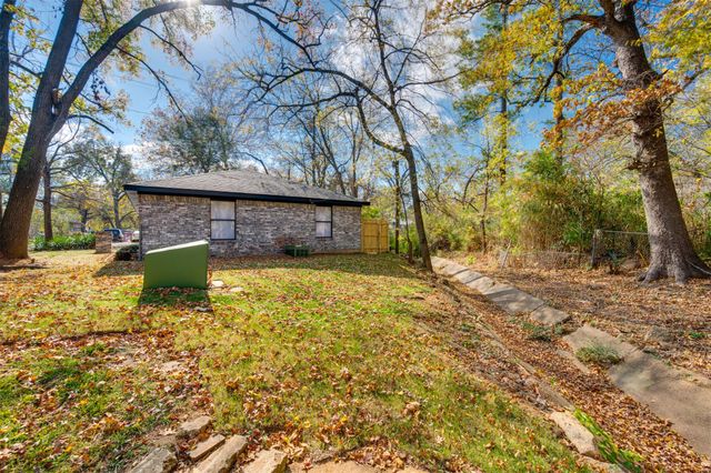 740 10th Street SE, Paris, TX 75460