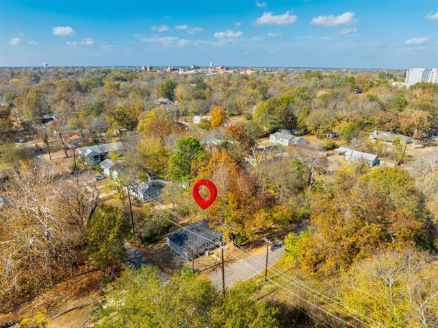 740 10th Street SE, Paris, TX 75460