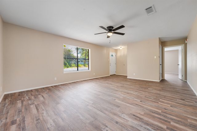 740 10th Street SE, Paris, TX 75460