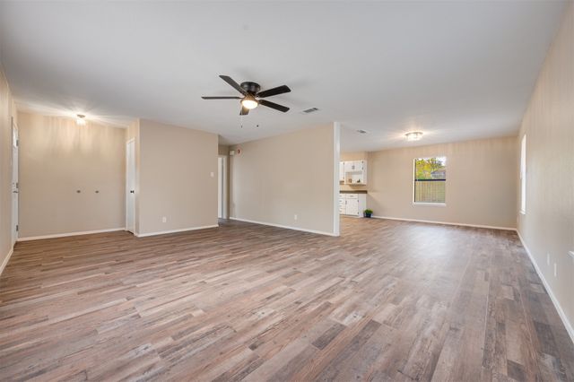 740 10th Street SE, Paris, TX 75460