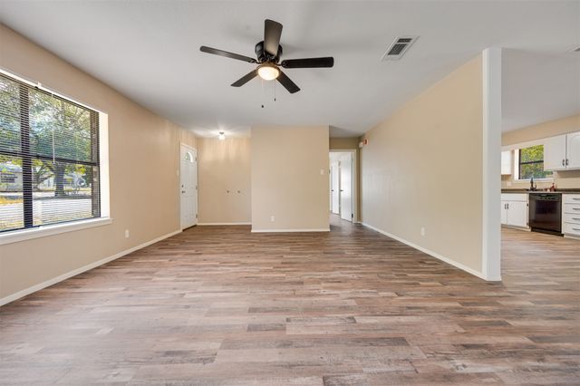 740 10th Street SE, Paris, TX 75460