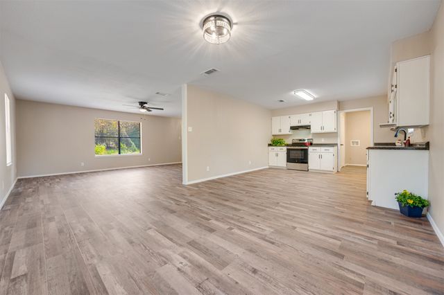 740 10th Street SE, Paris, TX 75460