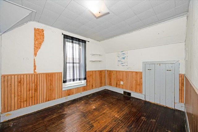 1109 Banks Avenue, Superior, WI 54880