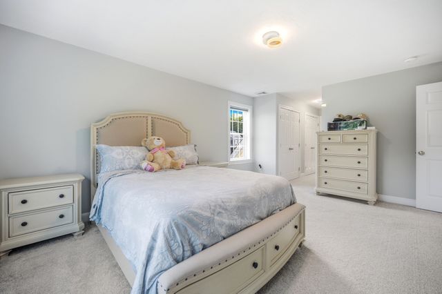 37 Bacon Street, Pepperell, MA 01463