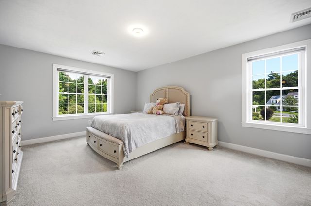 37 Bacon Street, Pepperell, MA 01463