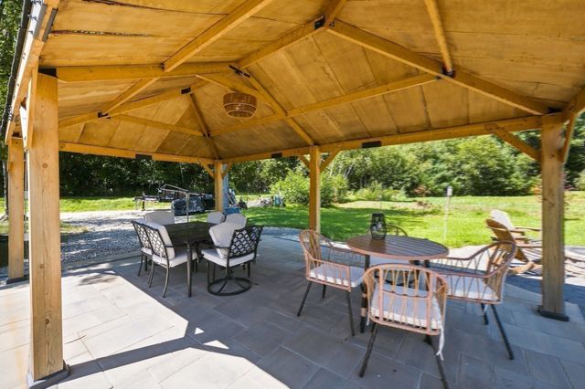 37 Bacon Street, Pepperell, MA 01463