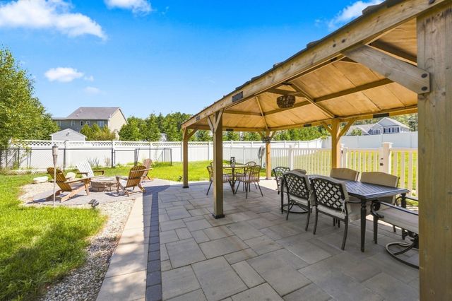 37 Bacon Street, Pepperell, MA 01463