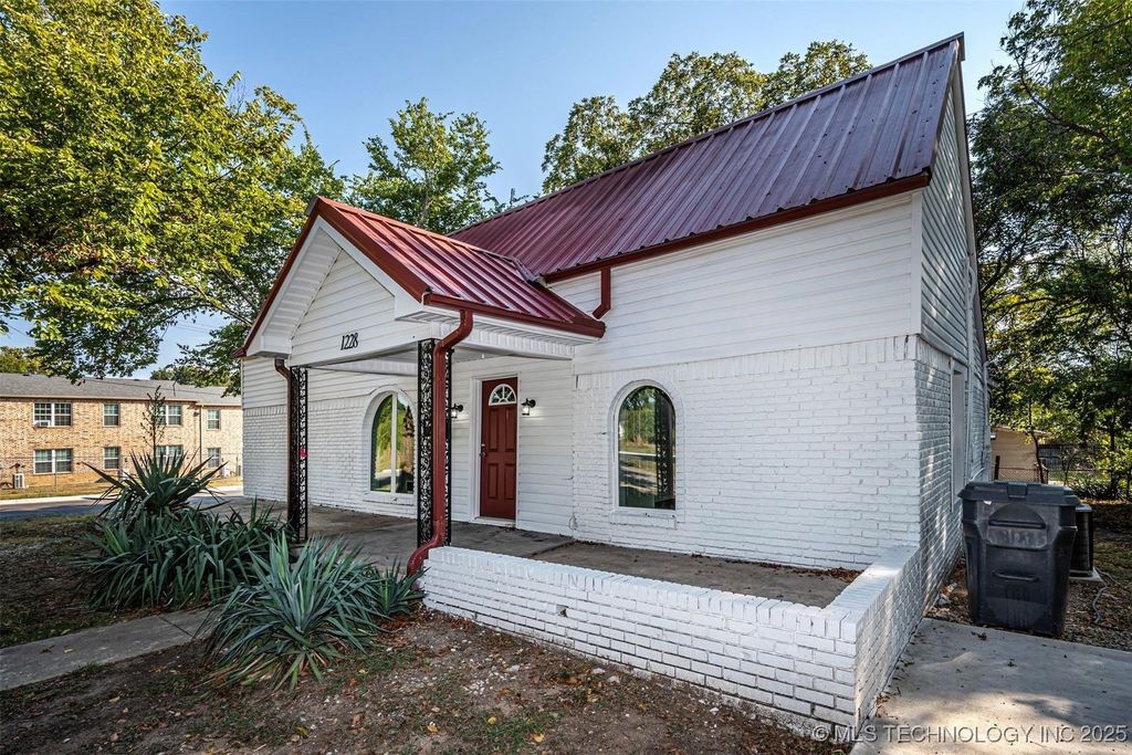 1228 D Street NW, Ardmore, OK 73401