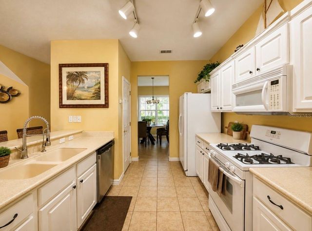 8027 ACADIA ESTATES COURT, Kissimmee, FL 34747