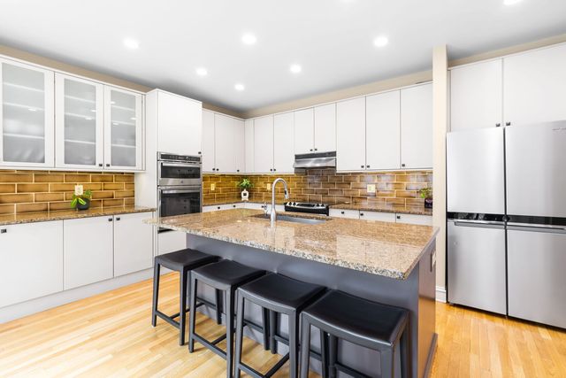 414 W Wisconsin Street H, Chicago, IL 60614