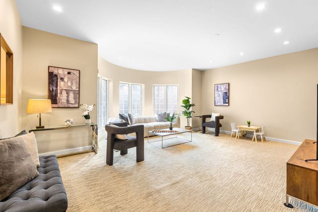 414 W Wisconsin Street H, Chicago, IL 60614