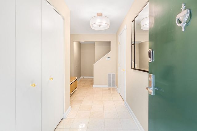 414 W Wisconsin Street H, Chicago, IL 60614