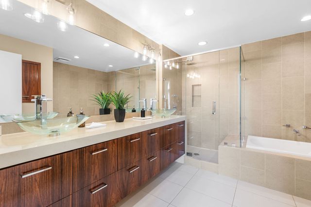 414 W Wisconsin Street H, Chicago, IL 60614