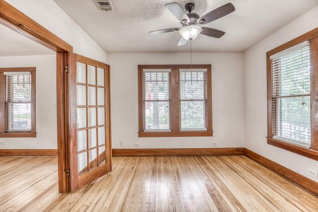 1405 S Park Street, Brenham, TX 77833