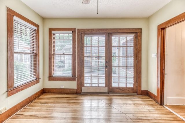 1405 S Park Street, Brenham, TX 77833