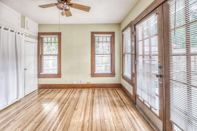 1405 S Park Street, Brenham, TX 77833