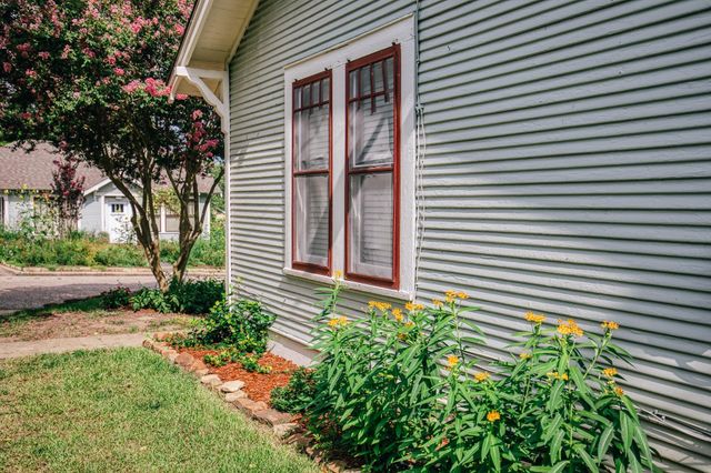 1405 S Park Street, Brenham, TX 77833