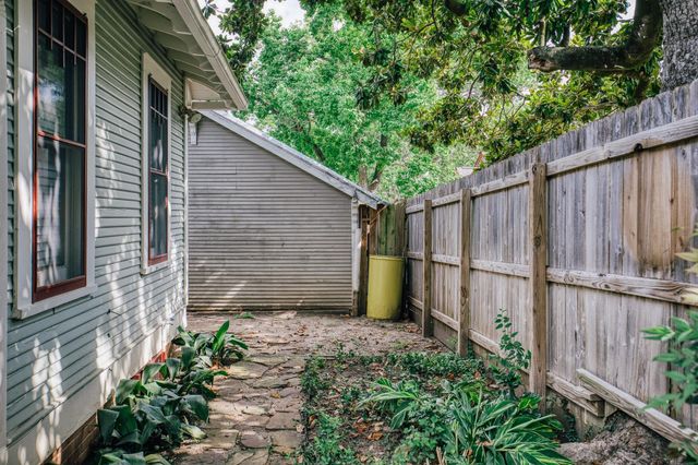 1405 S Park Street, Brenham, TX 77833