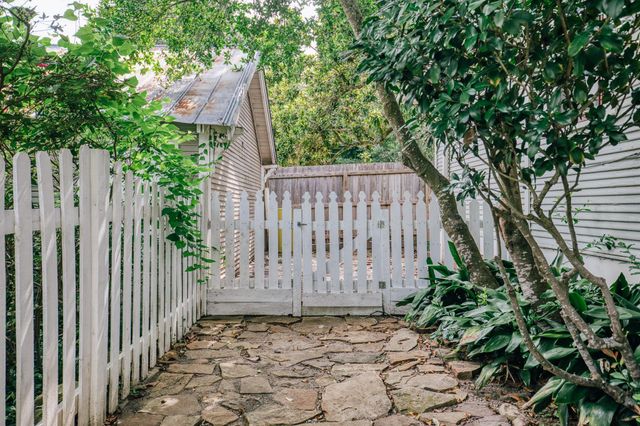 1405 S Park Street, Brenham, TX 77833