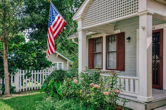 1405 S Park Street, Brenham, TX 77833