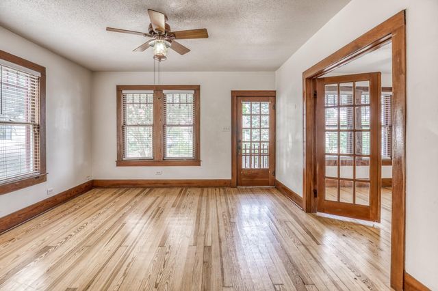 1405 S Park Street, Brenham, TX 77833