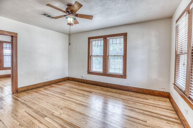 1405 S Park Street, Brenham, TX 77833